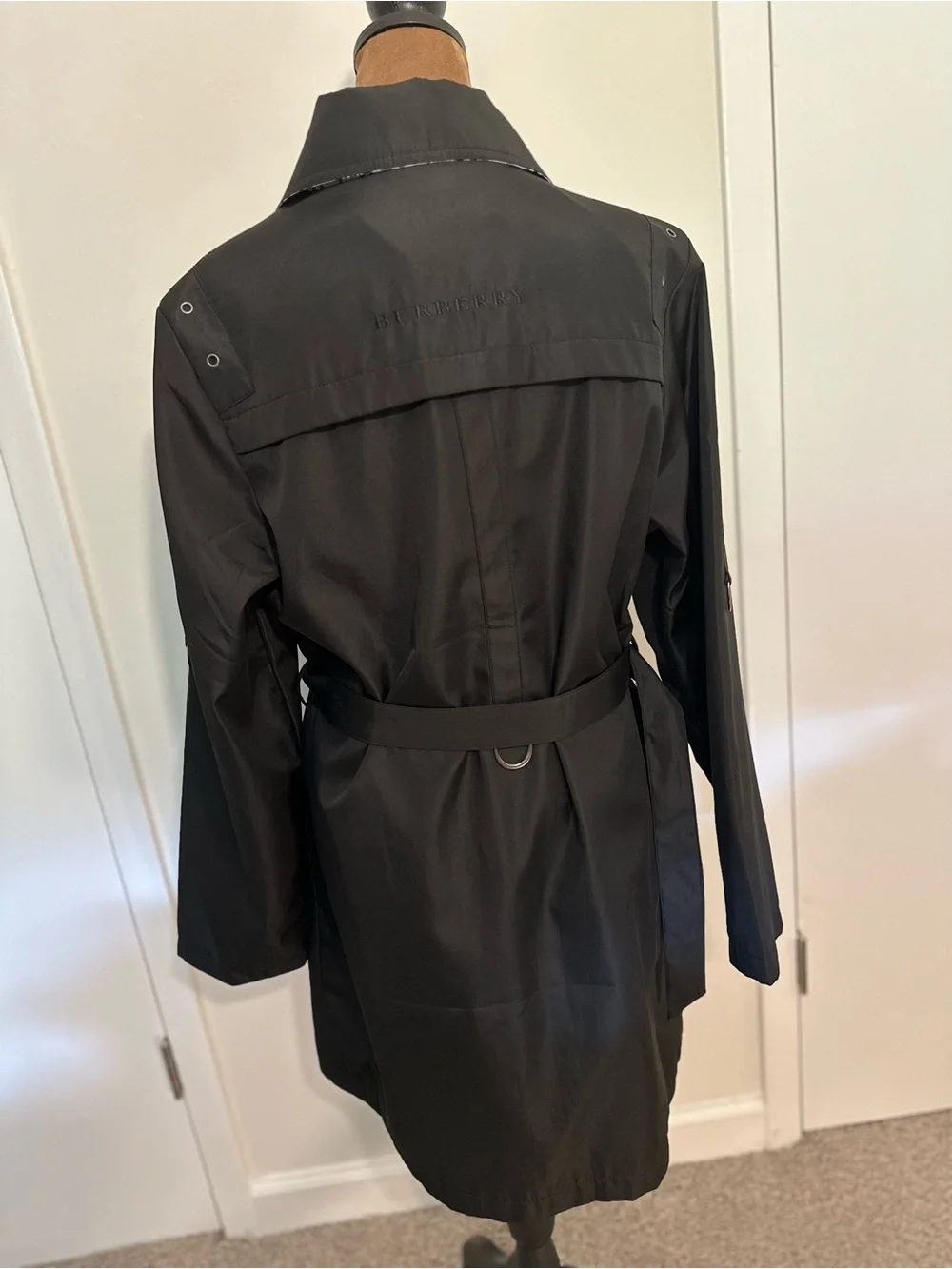 Burberry streamlined black